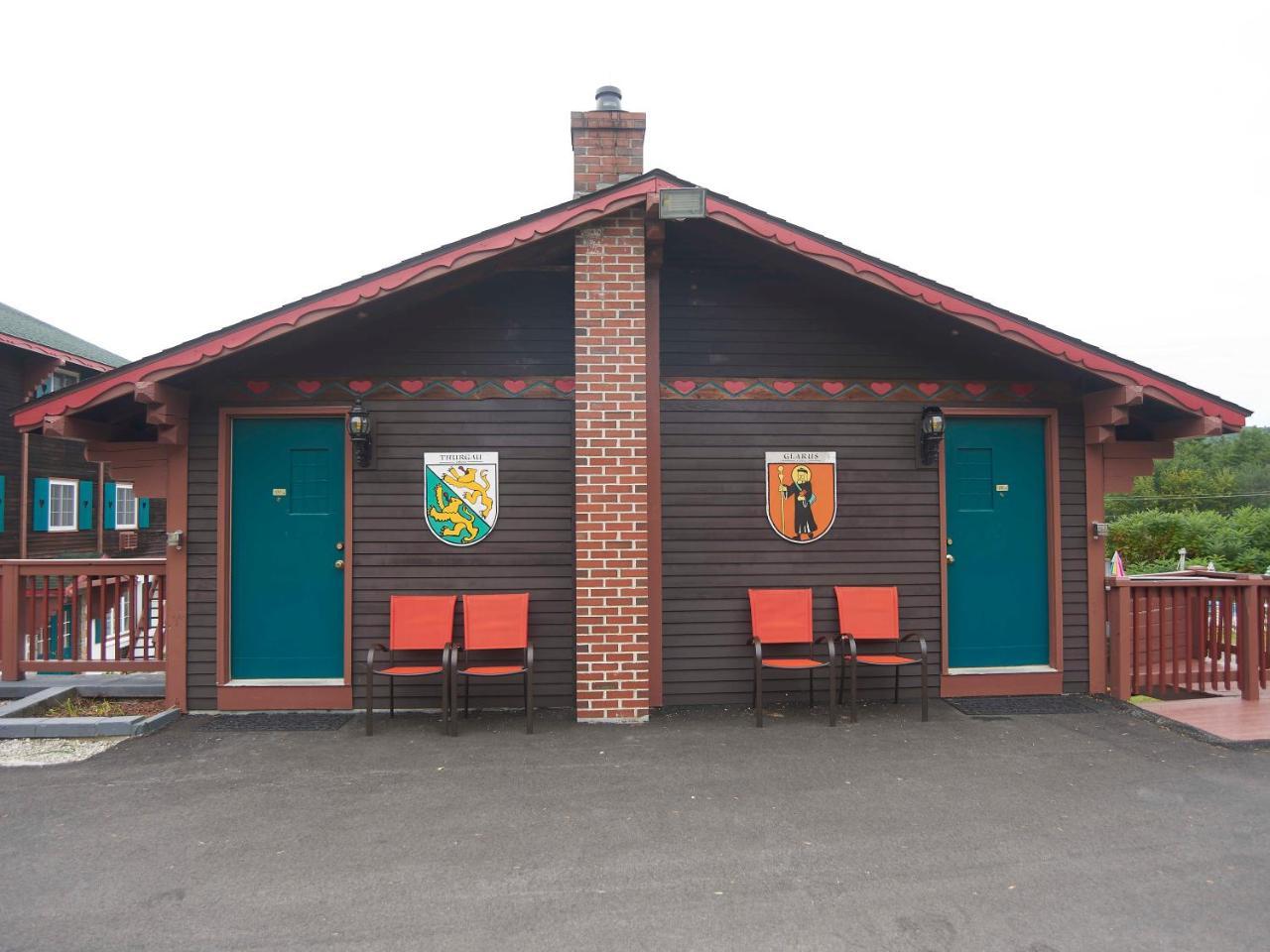 Swiss Chalets Village Inn North Conway Exterior foto